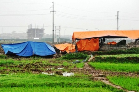 Vụ đào trộm mộ: Đơn vị thi công không may ủi trúng mộ (?)