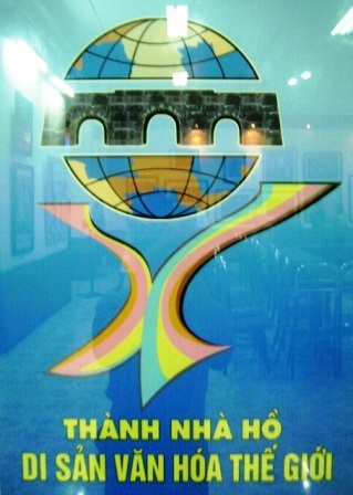 Thành Nhà Hồ - Di sản văn hóa thế giới được thể hiện bằng tranh đồ họa rõ nét.