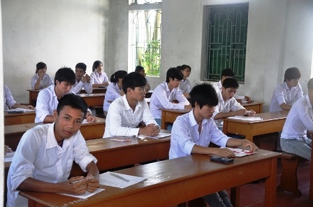 Thí sinh Nam Định dự thi tốt nghiệp THPT năm 2013.