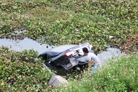 Sau khi tông gờ phân cách, v