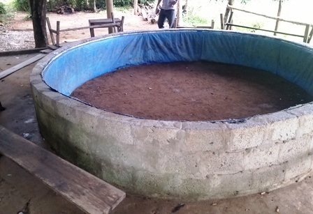 Phá trường gà, bắt 29 đối tượng - 1 Hiện trường nơi các đối tượng tổ chức chọi gà.