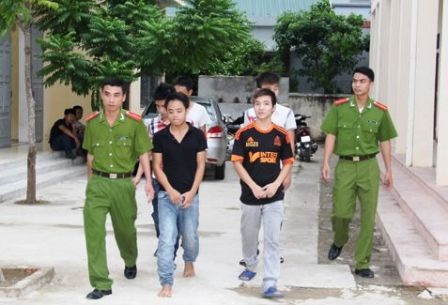 Bắt nhóm đối tượng 9x gây ra hàng chục vụ cướp - 1 Các đối tượng bị cơ quan Công an bắt giữ.