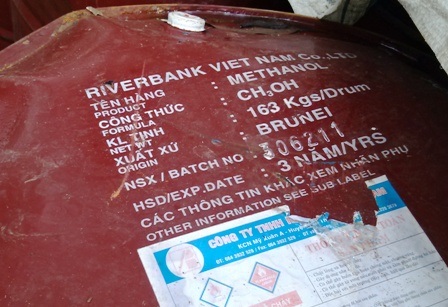Vụ chôn thuốc trừ sâu: Xem xét việc xử lý hình sự - 3 NSX ghi trên thùng phuy có dấu hiệu tẩy xóa?