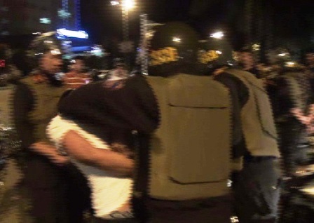 Khống chế, bắt gọn những đối tượng vi phạm 