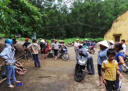 Người dân đang mong chờ công lý đến với mình.