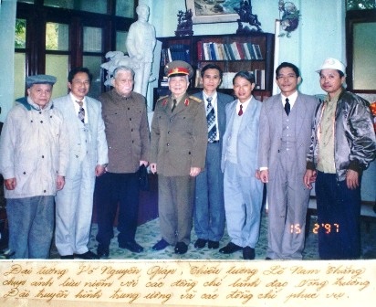 Đại tướng Võ Nguyên Giáp ghi vào sổ vàng lưu niệm của Nông trường Thống Nhất Thanh Hóa.