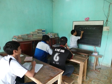 Học sinh là niềm vui, động lực để thầy Tường vượt lên khó khăn.