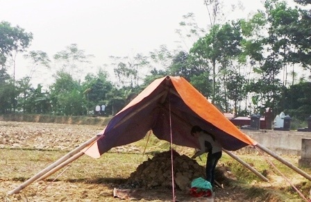 Hài cốt hơn một tuần nằm chờ đã được cải táng