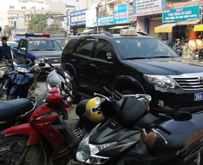 Dựng lại hiện trường vụ chồng nghi giết vợ mang thai 8 tháng - 1 Công an tỉnh Thanh Hóa tiến hành dựng lại hiện trường vụ việc