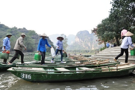 Những cô lái đò nơi bến Tràng An