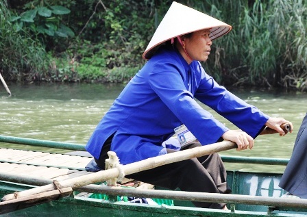 Những cô lái đò nơi bến Tràng An