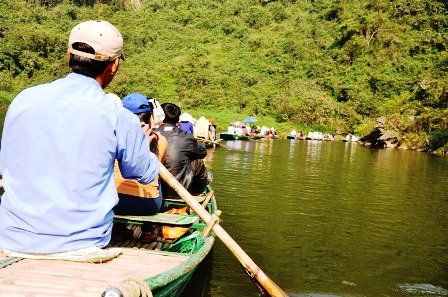 Những cô lái đò nơi bến Tràng An