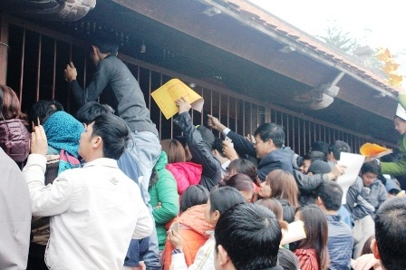  Họp báo công bố việc tổ chức lễ hội khai ấn Đền Trần năm 2014.