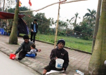  Họp báo công bố việc tổ chức lễ hội khai ấn Đền Trần năm 2014.