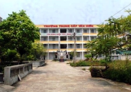Hơn 400 HS chưa được cấp bằng: Trường đề nghị công nhận Hiệu trưởng - 1 Trường Trung cấp Y dược Văn Hiến.