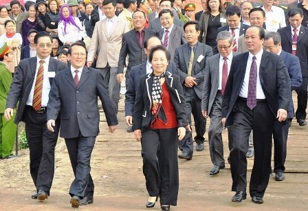 Phó Chủ tịch nước Nguyễn Thị Doan đến dự lễ Tịch Điền Đọi Sơn.