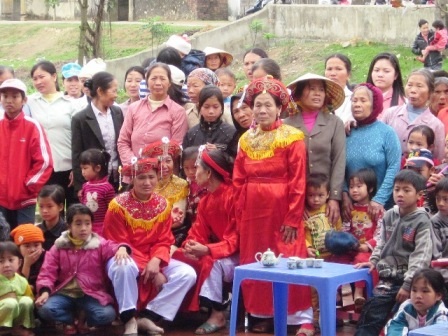 Độc đáo lễ ăn Tết lại của người dân xứ Thanh - 4 Dù lễ to như thế nào cũng không thể thiếu được bánh dày.