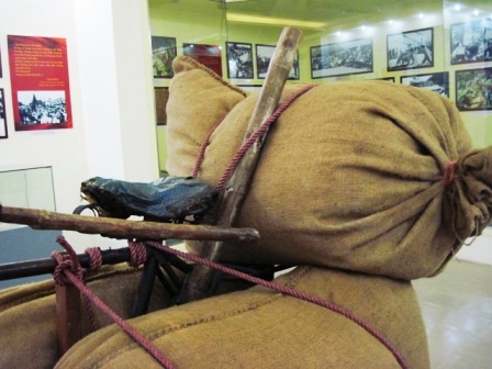 Cận cảnh chiếc xe đạp thồ đạt kỷ lục của ông Trịnh Ngọc - dân công xe đạp thồ Thanh Hóa.