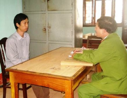 Cơ quan Công an lấy lời khai của Trần Văn Ninh.