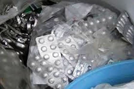 Phát hiện gần 2 tạ thuốc tân dược hết hạn sử dụng - 1 Phát hiện gần 2 tạ thuốc tân dược hết hạn sử dụng