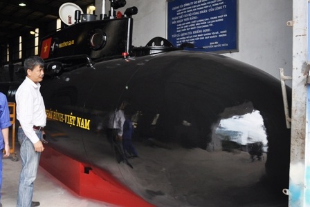 Theo ông Nguyễn Quốc Hòa, tàu ngầm mini Trường Sa sẽ có “phương án 2” để thử nghiệm trên biển.