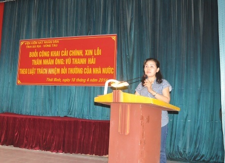 Bà Vui bày tỏ những bức xúc mà gia đình mình gánh chịu trong 10 năm qua.