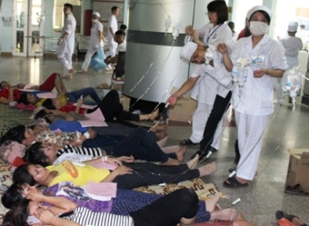 Không phát hiện chất độc trong nước của công nhân uống.