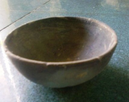 Bát gốm.