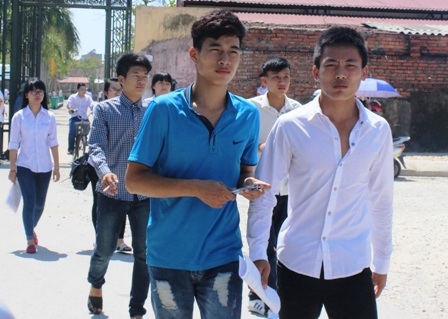 Buổi thi chiều ngày 3/6 tại Thanh Hóa diễn ra trong thời tiết nắng nóng. (Ảnh: Duy Tuyên)