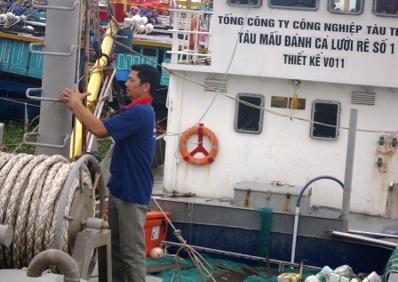 Hãnh diện và tự tin vươn khơi bằng tàu vỏ sắt