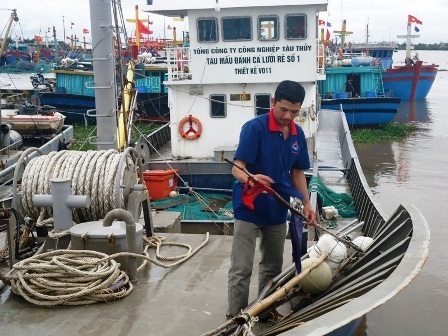 Hãnh diện và tự tin vươn khơi bằng tàu vỏ sắt