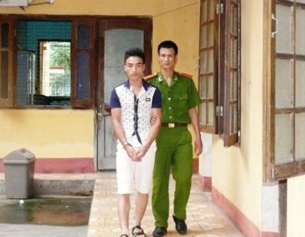 Đối tượng Lê Mai Luyện bị gắt vì hành vi trộm cắp tài sản