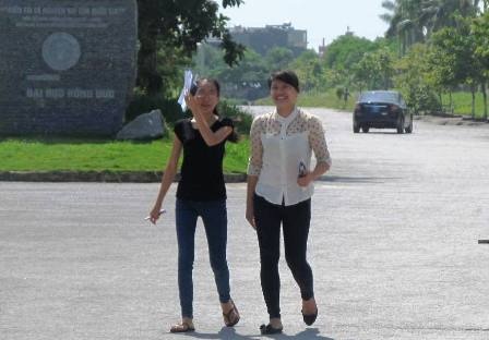 Thời tiết nắng nóng trong buổi đầu, đợt 2, kỳ thi ĐH, CĐ năm 2014 (Ảnh: Thái Bá)