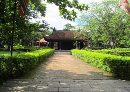 Đường vào Nghinh môn