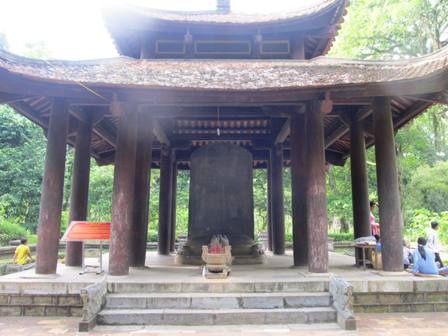 Bia Vĩnh Lăng - tấm bia độc nhất vô nhị ở Việt Nam và đã được công nhận là bảo vật quốc gia