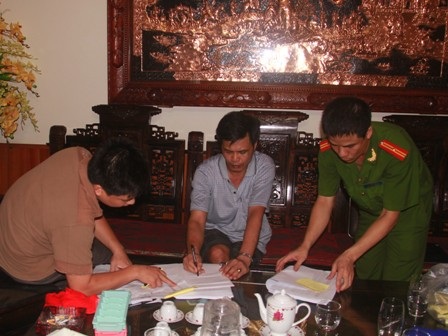 Lập biên bản, kiểm tra sổ sách tại hiện trường