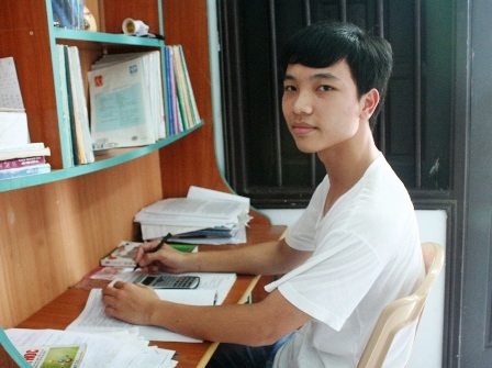 Chàng thủ khoa quê lúa Hồ Sỹ Duy