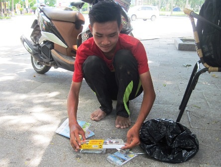 Những đồ dùng thiết yếu để sửa chữa xe đạp được Đức Anh mang theo khi không may gặp sự cố hỏng xe.