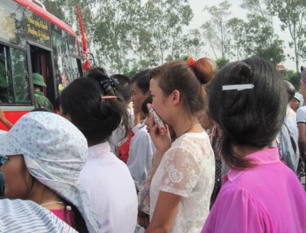  Những giọt nước mắt đã rơi tiễn chân các chiến sĩ lên đường bảo vệ Tổ quốc