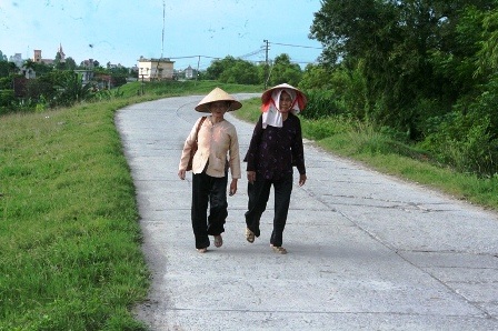 Những cụ già Chuyên Ngoại minh mẫn, khỏe mạnh.