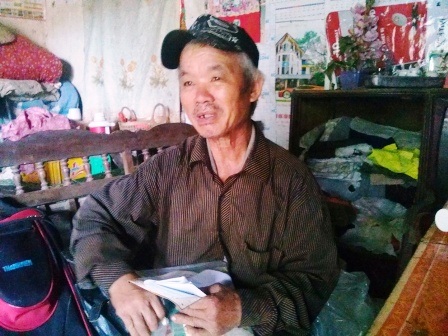 Gần 40 năm “nhặt” xác người chết trên đường - 2 Ông Diễn đang kể lại về cơ duyên đưa mình đến với cái nghiệp chẳng giống ai