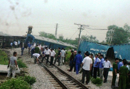 Đóng hàng loạt đường ngang dân sinh sau vụ tàu hỏa văng đầu máy - 3 Vụ tai nạn đường tàu ngày 19/9 gây thiệt hại về tài sản 10 tỷ đồng.
