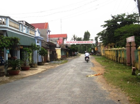 Thành lập đoàn kiểm tra việc dân “oằn mình” đóng phí