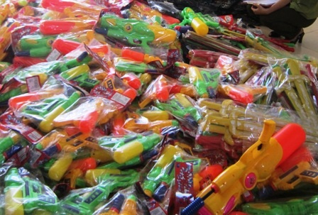 Đồ chơi bạo lực bị phát hiện