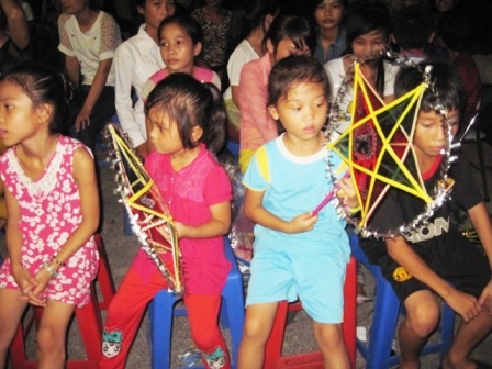 Đêm trăng sáng trên mọi miền đất nước