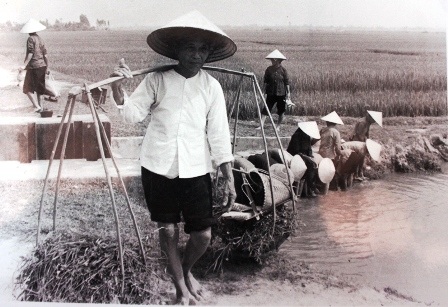  Người nông dân đưa hát dặm Quyển Sơn đi đi khắp Châu Âu.