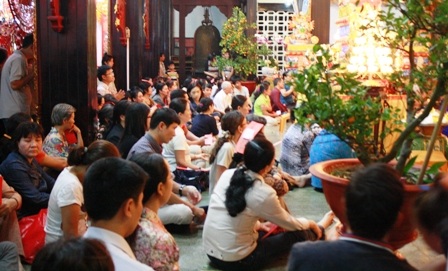 Hối hả đi lễ Rằm tháng giêng - 6