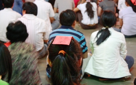 Hối hả đi lễ Rằm tháng giêng - 8