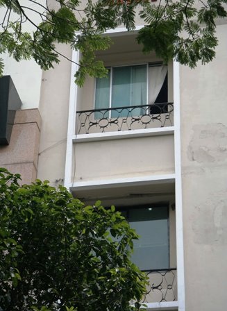 Đầu bếp nhảy lầu đã tử vong