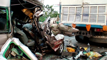 Tai nạn thảm khốc 2 người chết, 13 người trọng thương